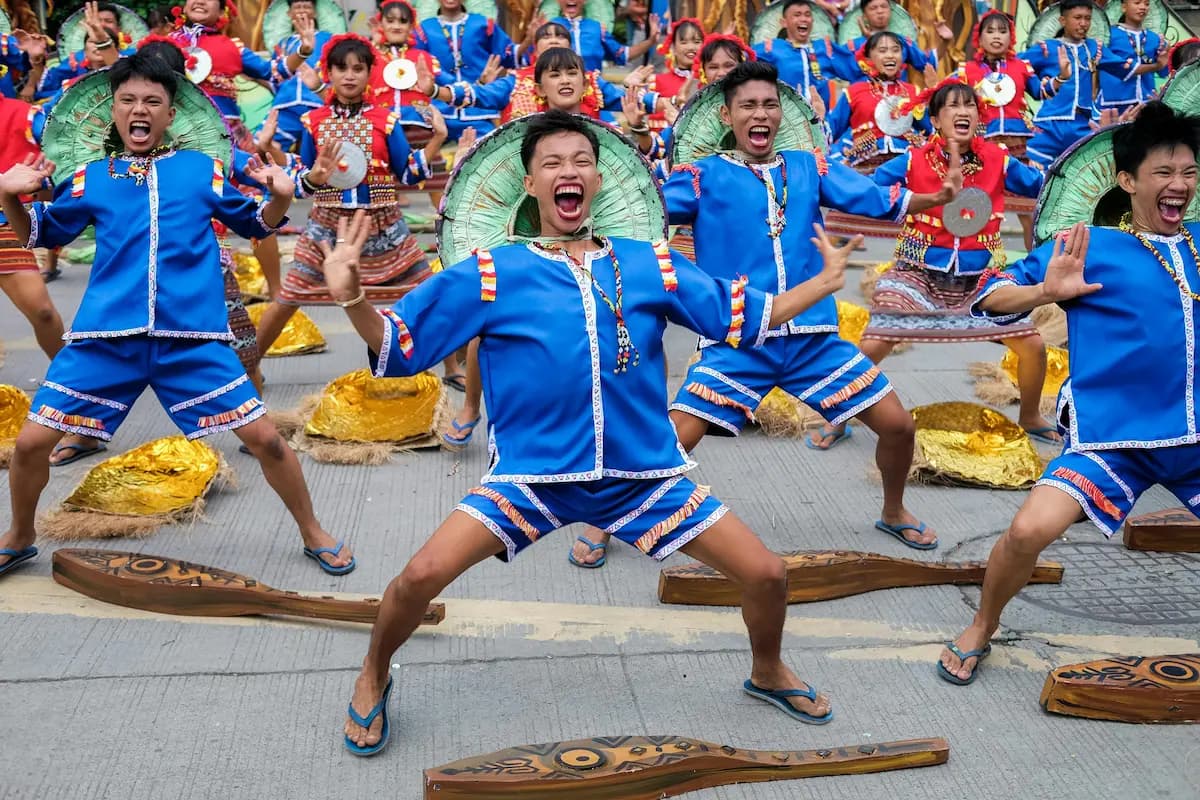 Tagbanwa community members at the lagoon